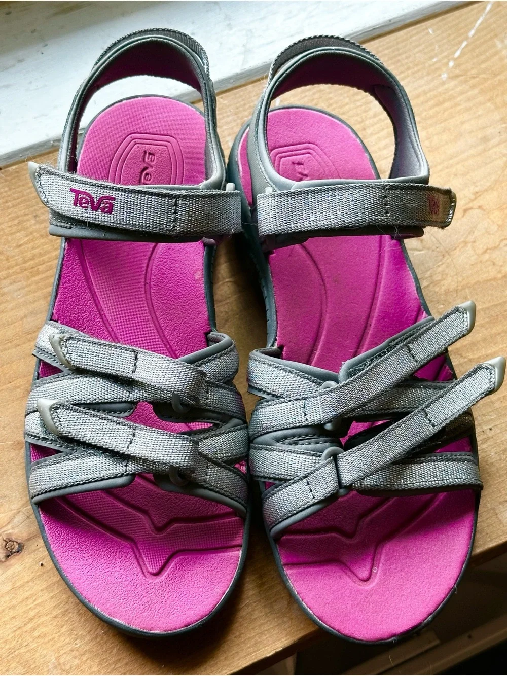 Teva Youth Tirra Sport Sandals Size 5 Pink Grey EUC (Fits Women 7)